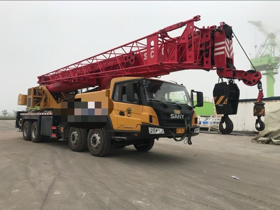 工廠設備吊裝租賃吊車