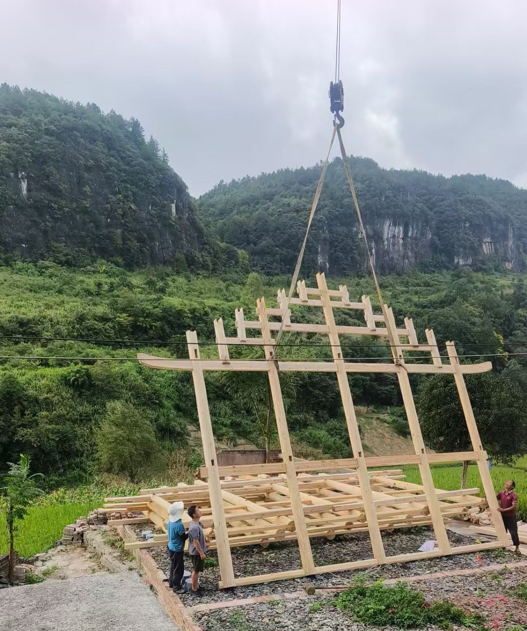 汽車吊出租公司怎么保證發(fā)動(dòng)機(jī)散熱問題